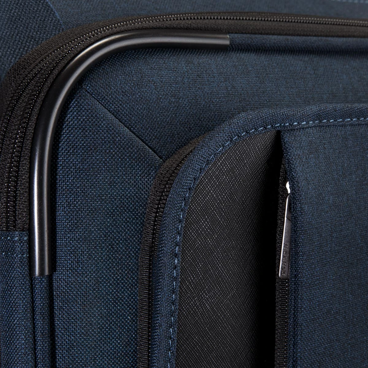 Ricardo Beverly Hills Malibu Bay 3.0 Medium Check-In Spinner 7 Ricardo Beverly Hills Malibu Bay 3.0 Medium Check-In Spinner - Image 7